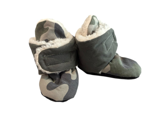 Baby Booties (12–18 Months) – Hook & Loop Closure, Sherpa Fleece Lined