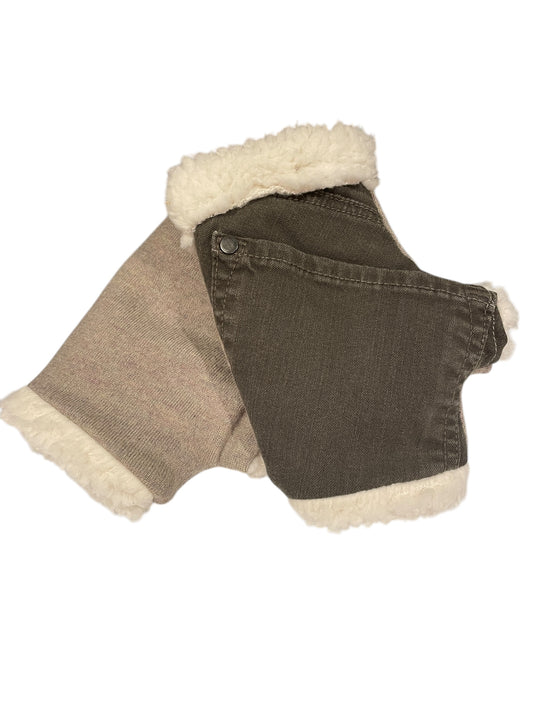 Upcycled Fingerless Mittens – Warmth Meets Sustainability