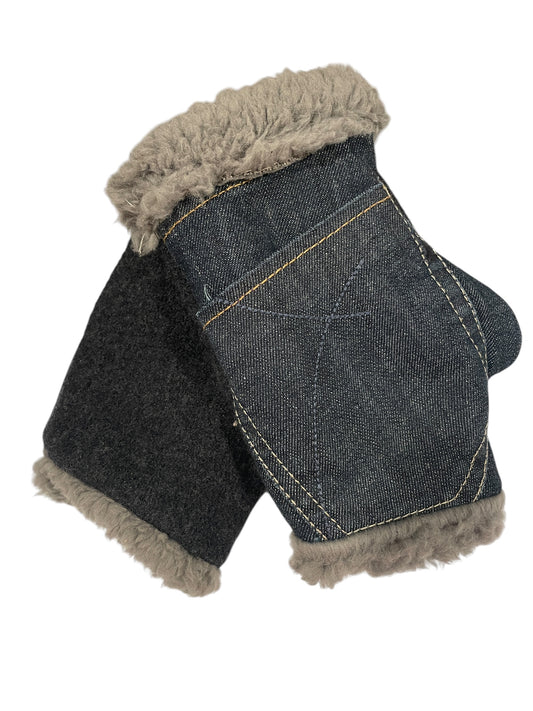 Upcycled Fingerless Mittens – Warmth Meets Sustainability