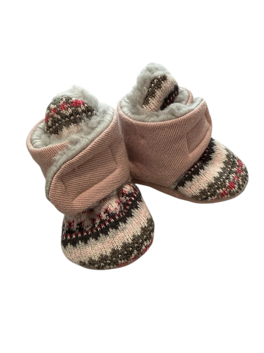 Baby Booties (0–3 Months) – Hook & Loop Closure, Sherpa Fleece Lined